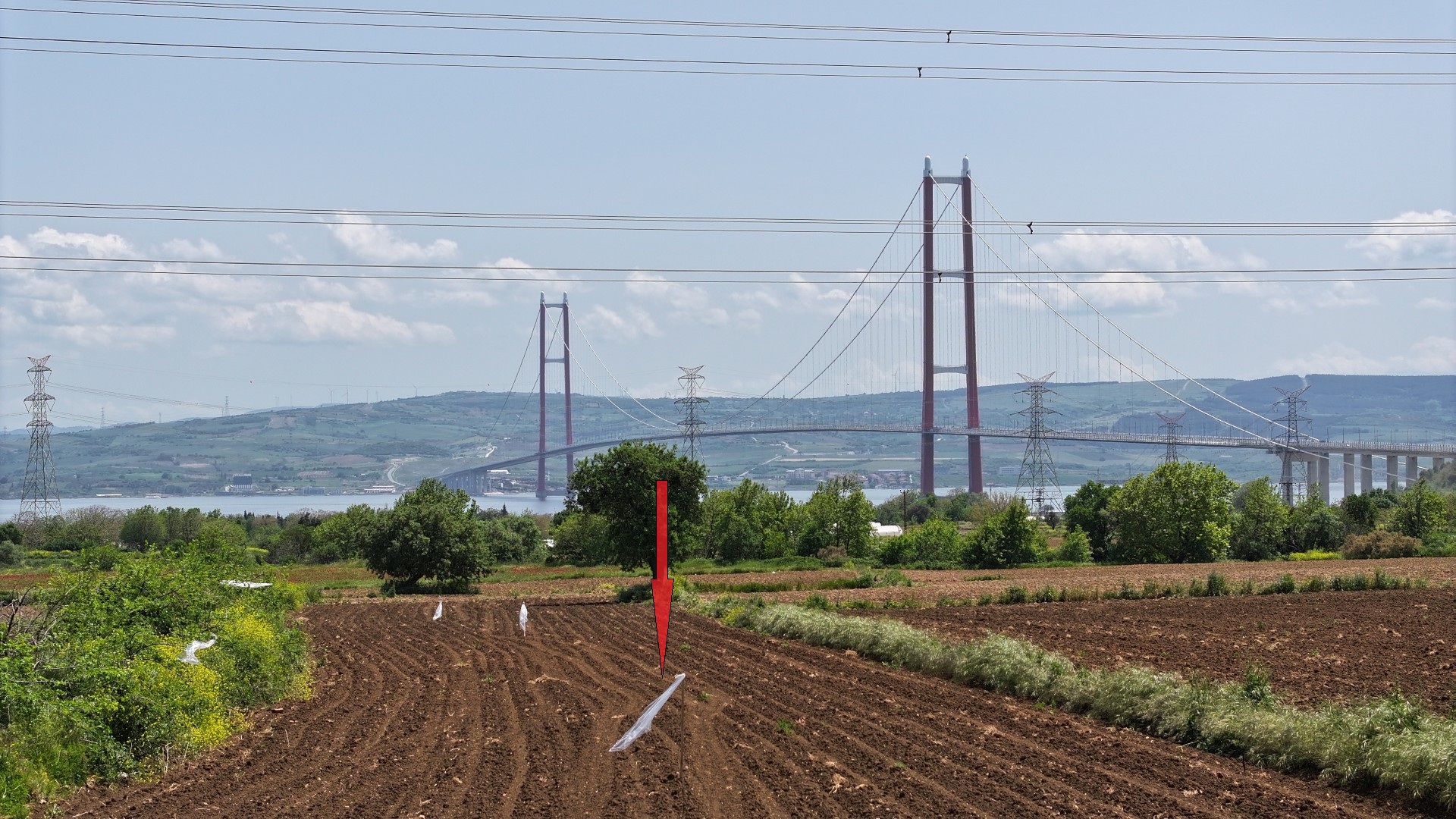 GELİBOLU SÜTLÜCEDE 3,124m2 KÖPRÜ MANZARALI YATIRIM FIRSATI