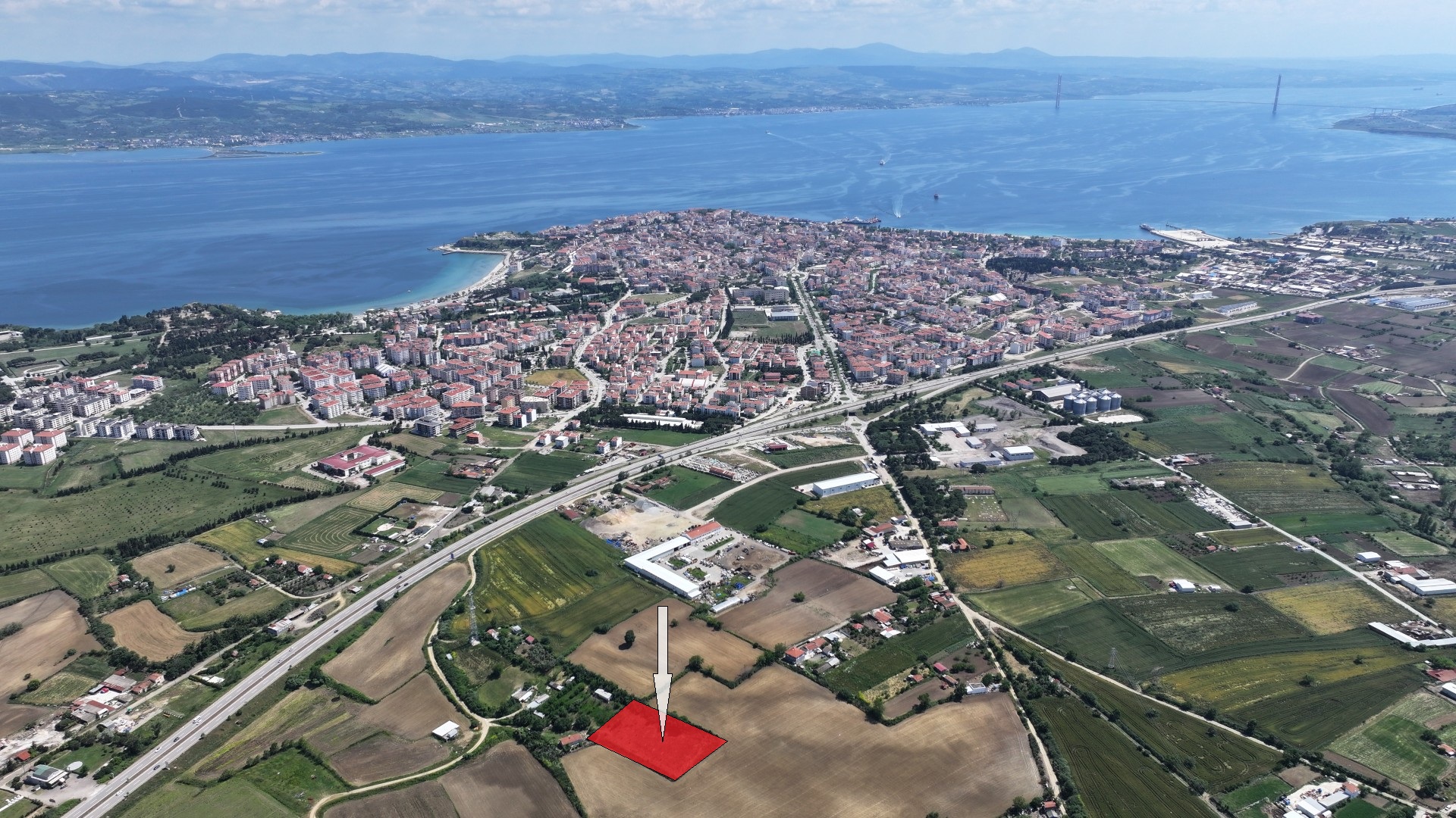 GELİBOLU GAZİSÜLEYMANPAŞA MAH. İMAR SINIRINDA 2,763m2 TARLA