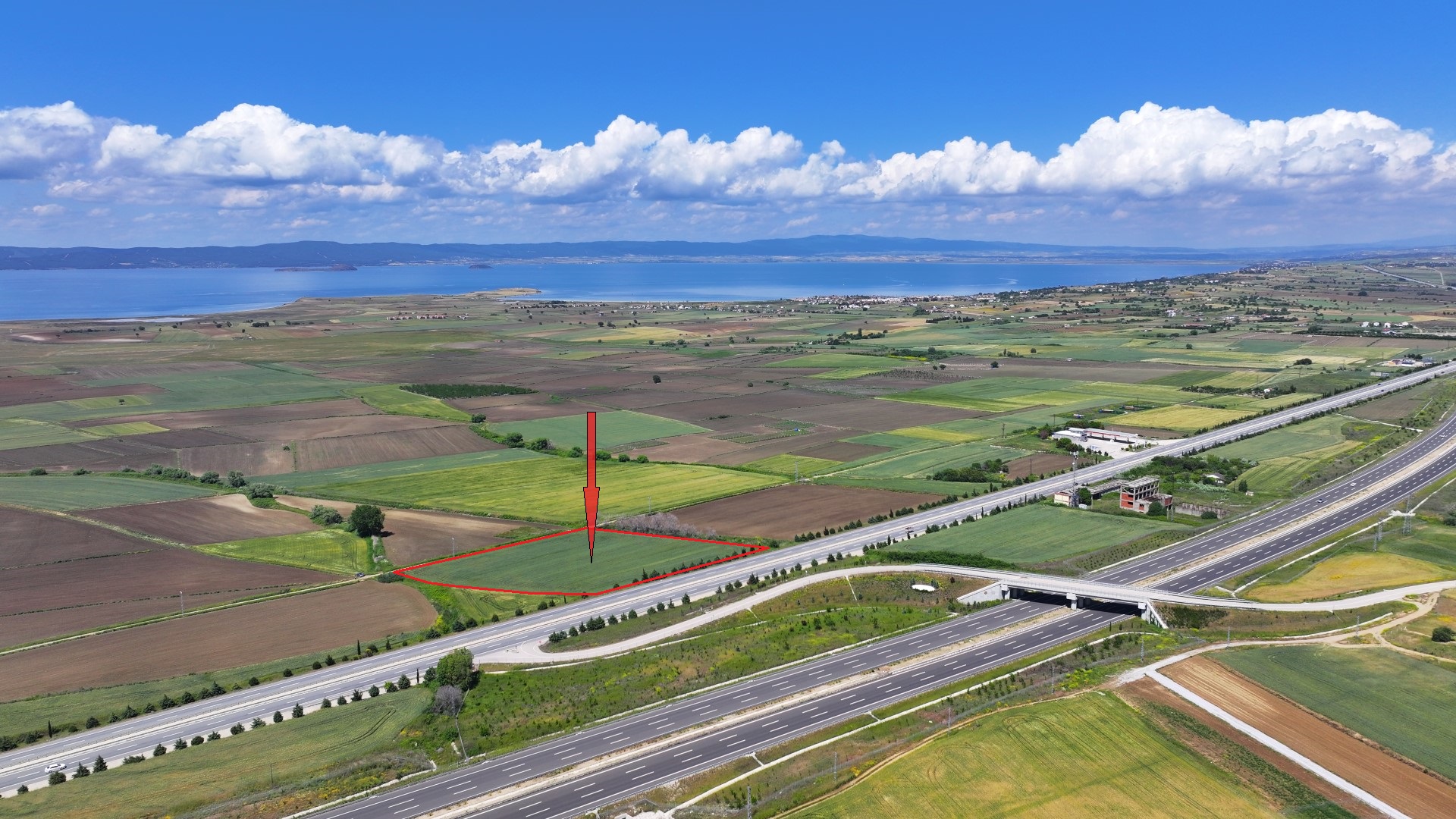 ÇANAKKALE GELİBOLU BOLAYIRDA ANAYOLA CEPHE 10,004m2 TARLA