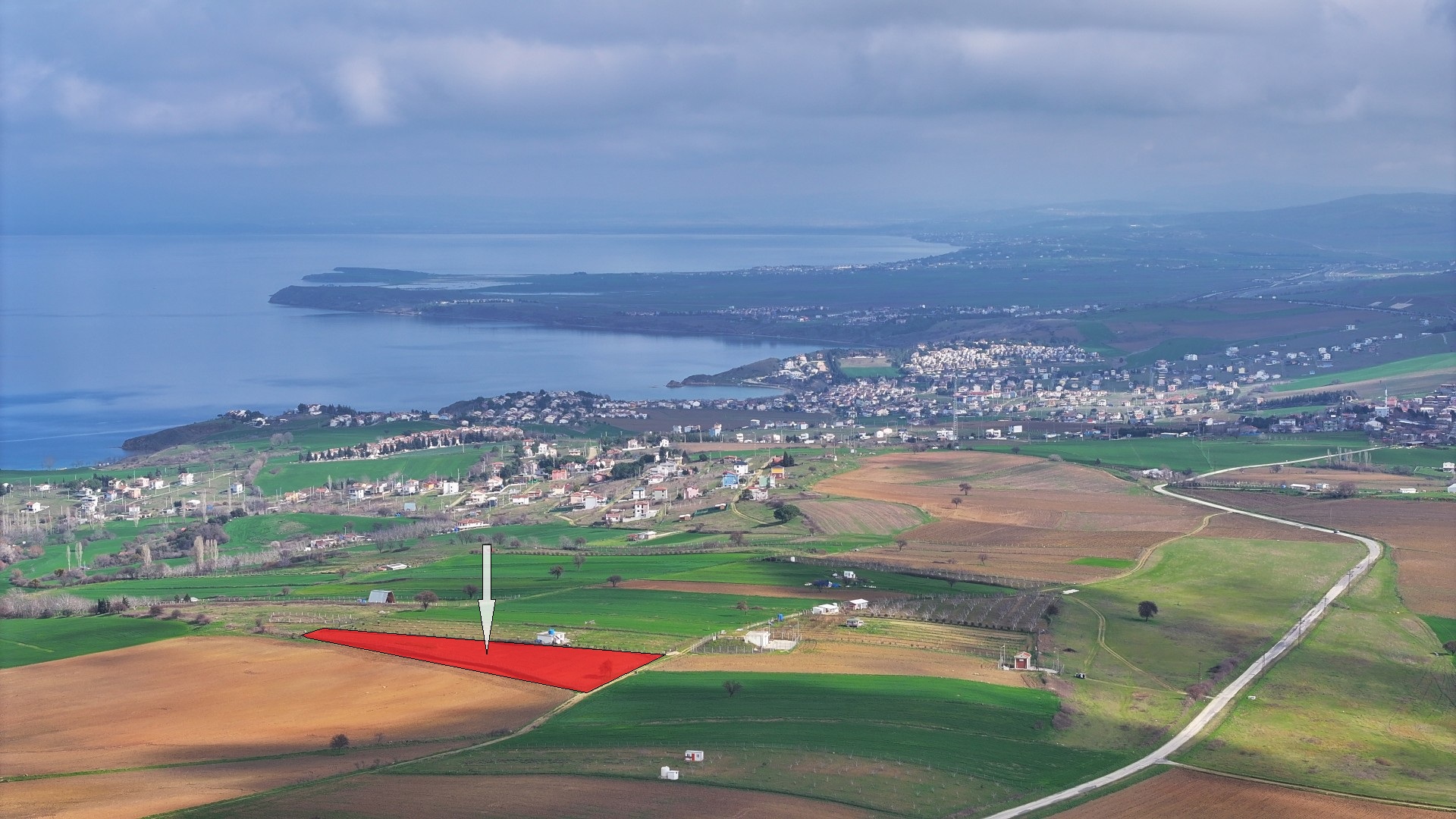 GELİBOLU GÜNEYLİ'DE SAROZ DENİZİ MANZARALI 5,806m2 TARLA