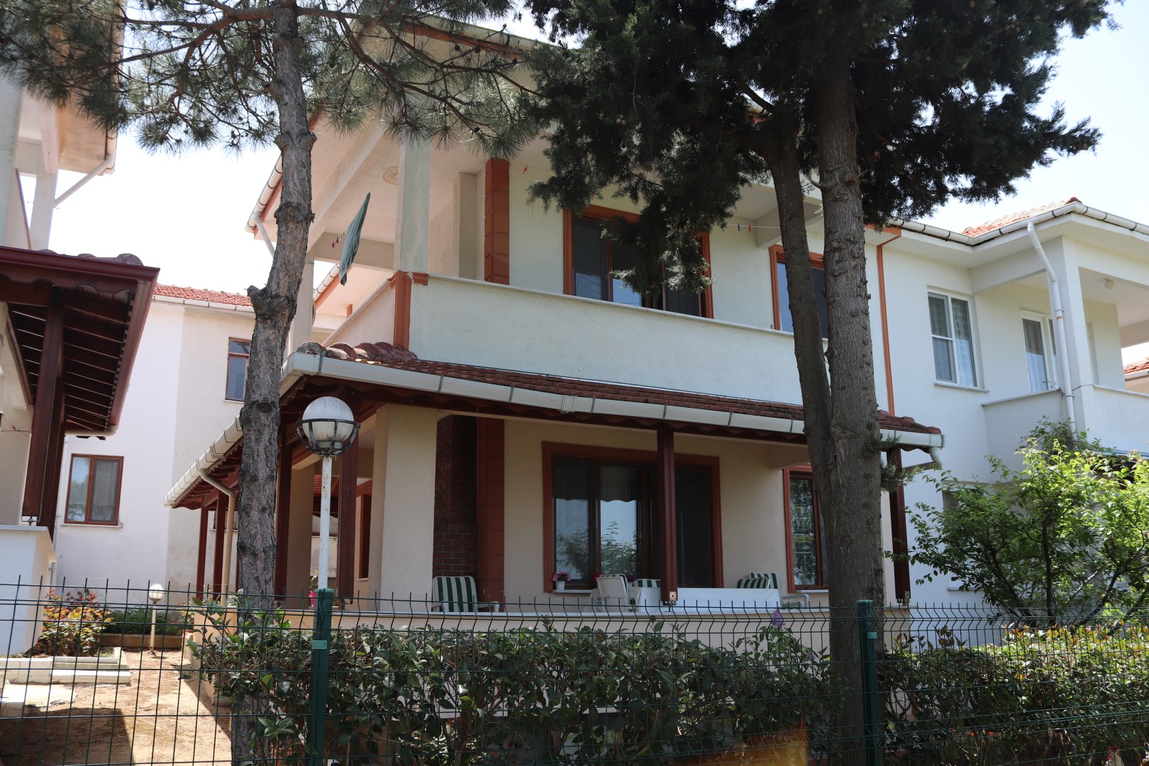 Gelibolu Bolayır’da Deniz Manzaralı İkiz Nizam Satılık Müstakil Yazlık